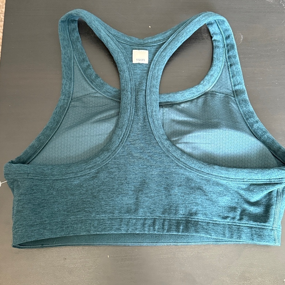VUORI Elevation Racer Black Bra - Picture 4 of 5